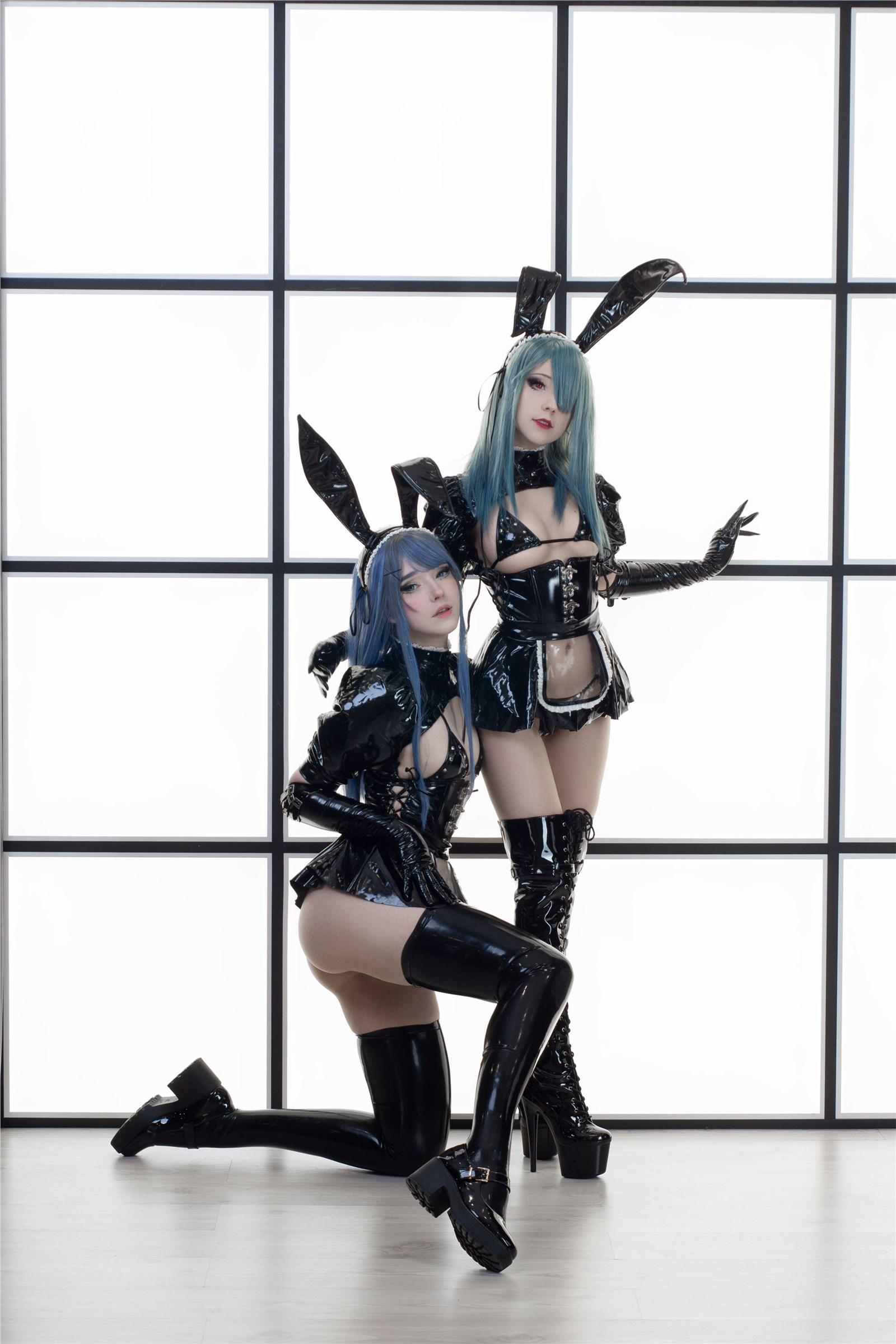 CandyBall 14. Latex Bunny Twins(11)